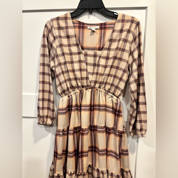 Cato A Line Dress Size SM Tan Multi Plaid Tiered Stretch 3/4 Sleeve Boho Mini - Picture 2 of 4
